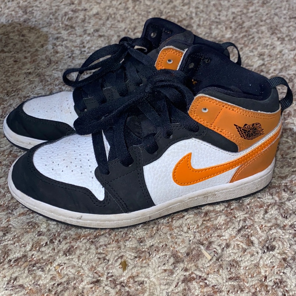 Jordan 1 kid shattered backboard